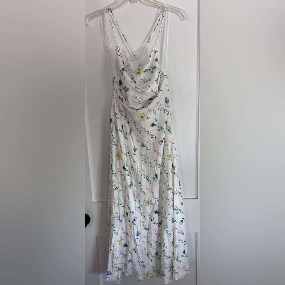 Sweetpot White Strappy Floral Print Dress